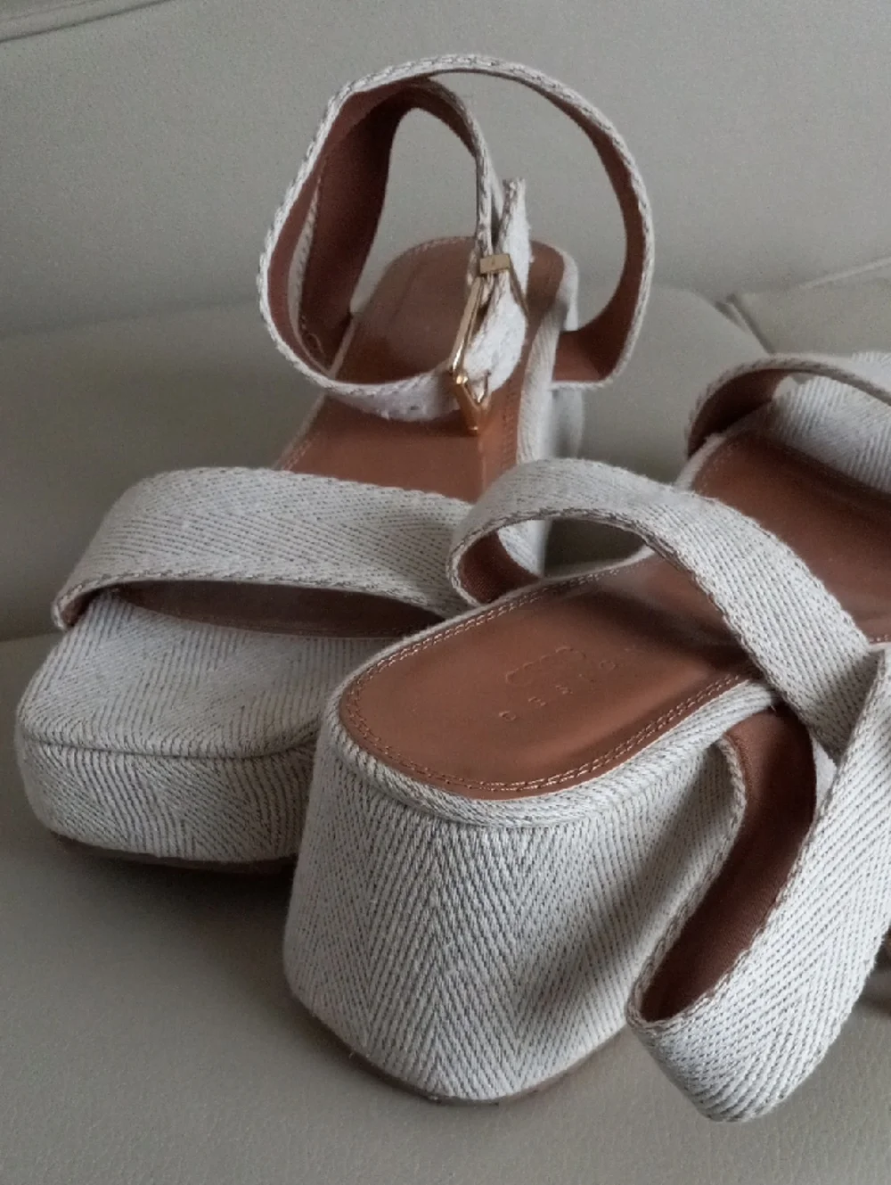 ASOS Tati Cream Textured Platform Ankle-Strap Sandals Size 7